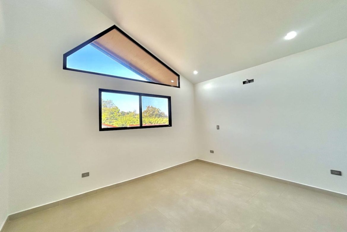 3 BEDROOM HOME IN CENTRAL UVITA